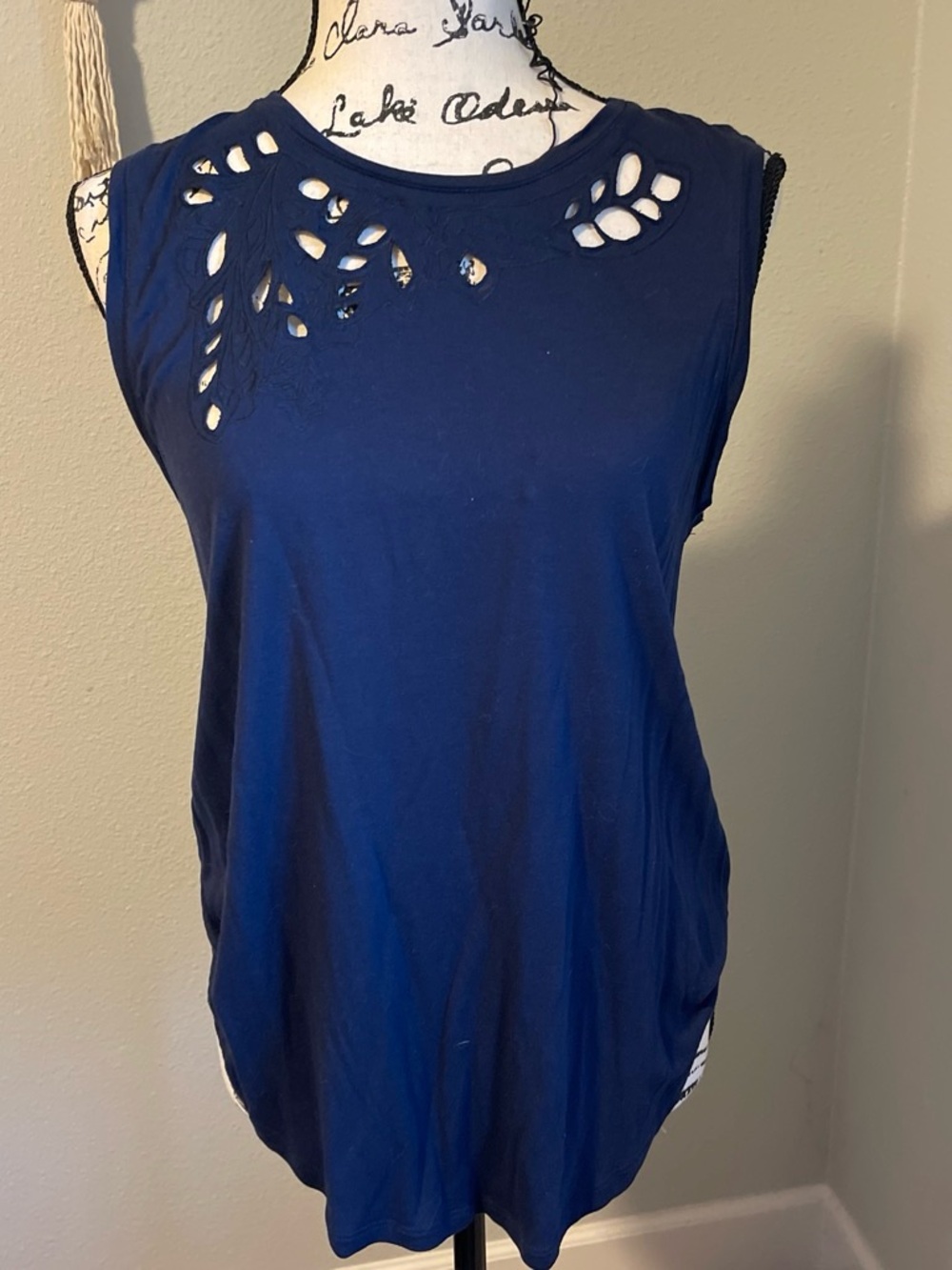 Old Navy Navy Sleeveless Cutout Tank Top